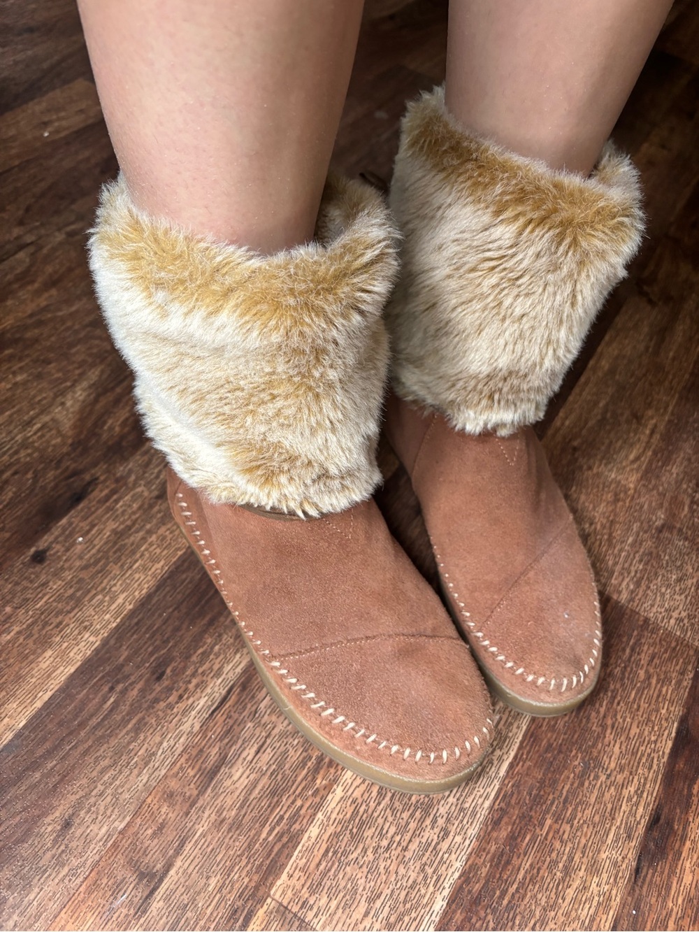 Women's Faux Fur Cuff Suede Moccasin Boots - Tan